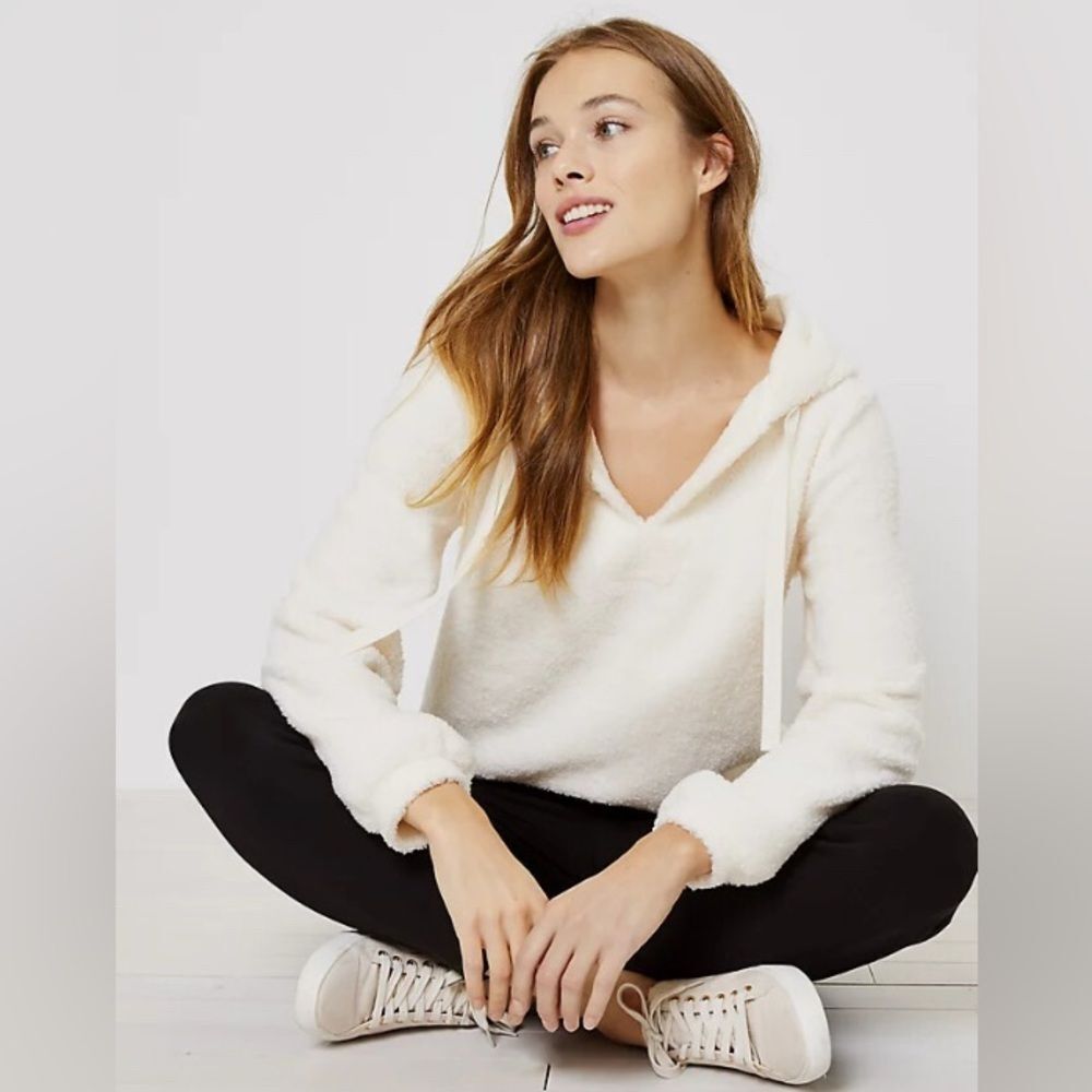 Ann Taylor LOFT Ivory Whisper White V-Neck Sherpa Hoodie
